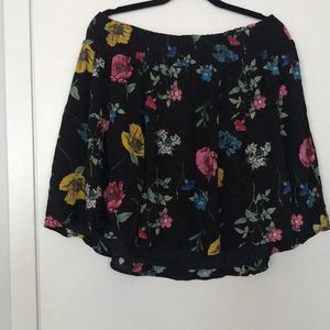 Like new black floral skirt.